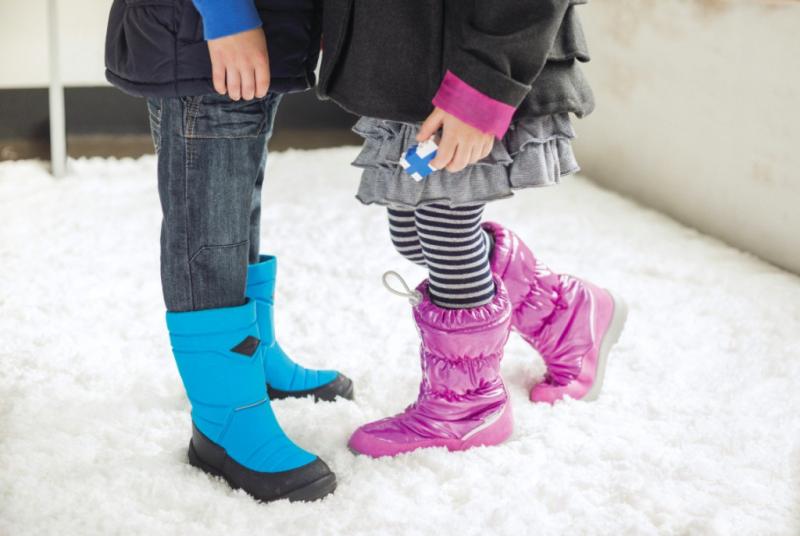 выбираем первую зимнюю обувь: на что смотреть кроме красивого дизайна